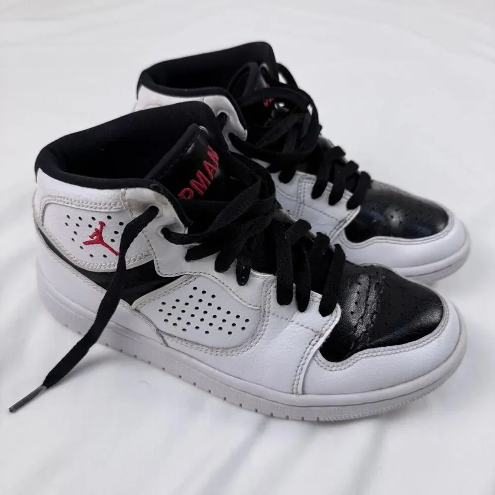 Nike Air Jordan Access Youth Sneakers sz 5.5 Y